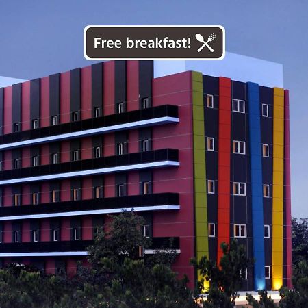 Amaris Hotel Senen Yakarta Exterior foto